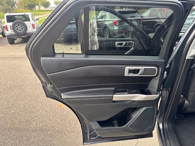Certified 2024 Ford Explorer XLT w/ Equipment Group 202A AWD/4WD image 11