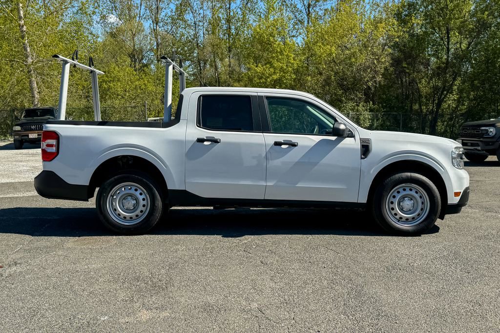 Certified 2022 Ford Maverick XL FWD image 2