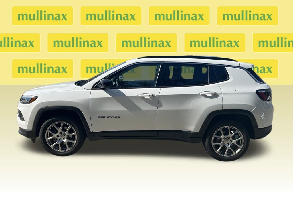 Used 2022 Jeep Compass Latitude image 18