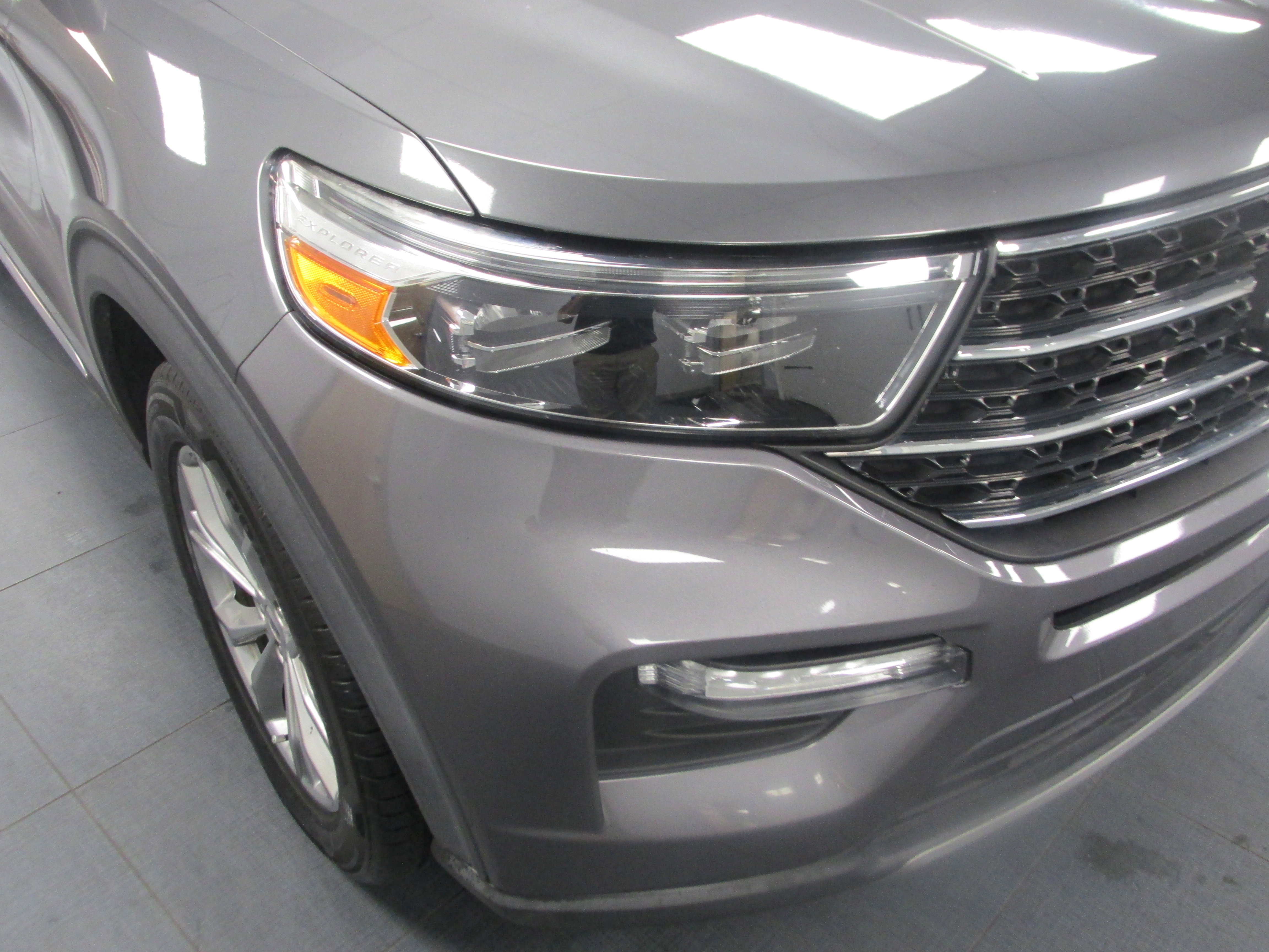 Certified 2021 Ford Explorer XLT w/ Equipment Group 202A AWD/4WD image 10