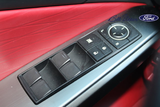 Used 2024 Lexus IS 500 RWD image 22