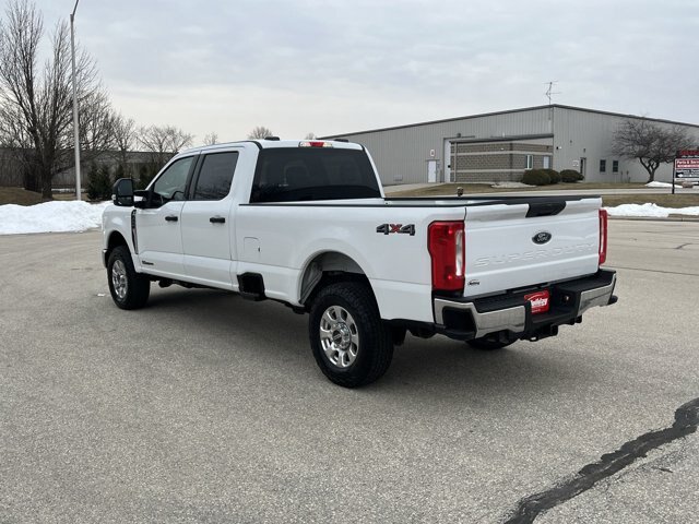 Certified 2023 Ford F250 XLT AWD/4WD image 2