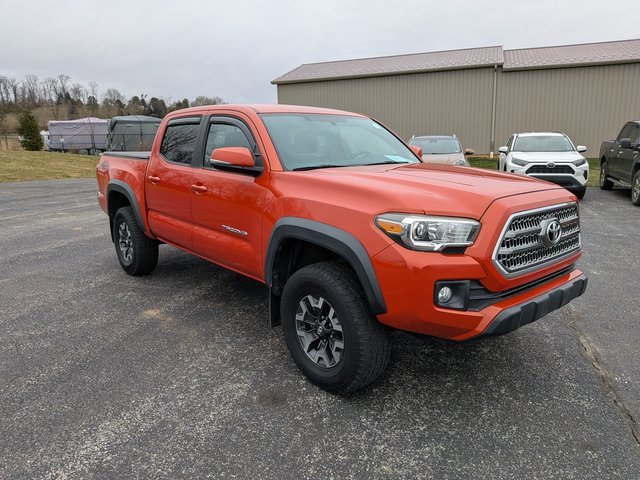Used 2017 Toyota Tacoma 4x4 Double Cab image 1