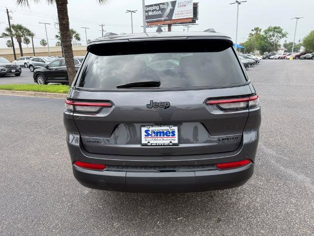 Used 2025 Jeep Grand Cherokee L Limited w/ Black Appearance Package AWD/4WD image 5