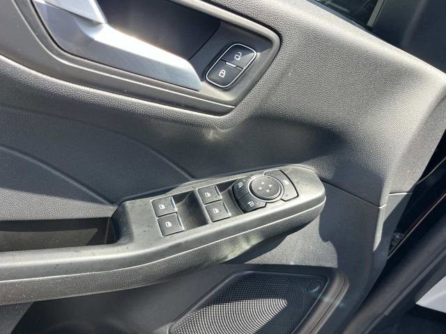 Certified 2025 Ford Escape SE FWD image 34