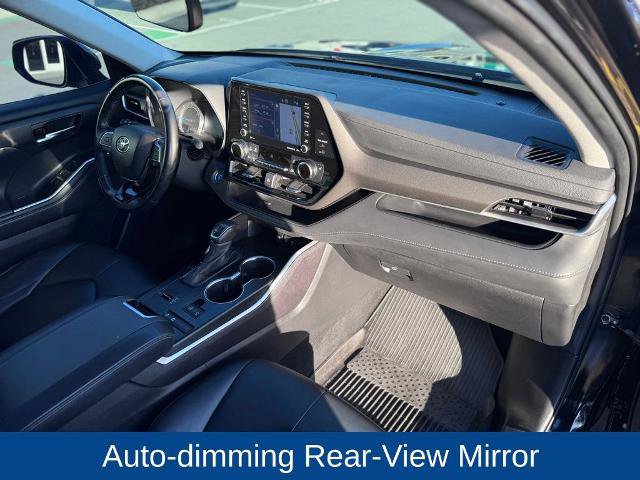 Used 2021 Toyota Highlander XLE image 25