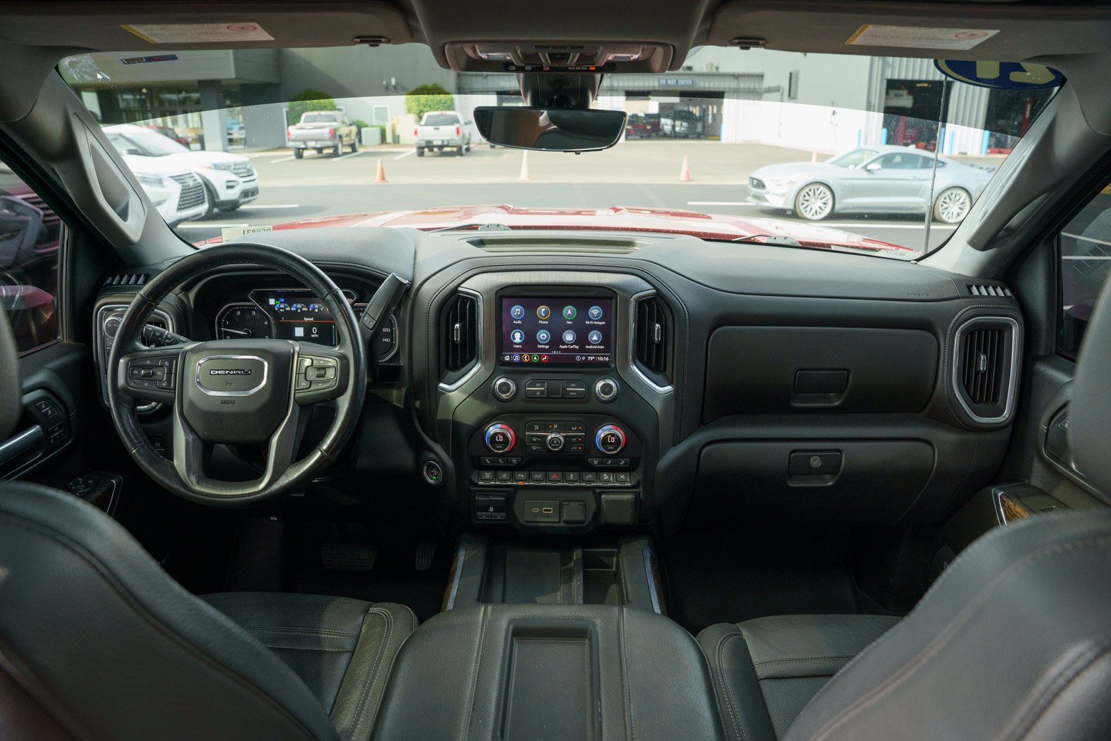 Used 2021 GMC Sierra 2500 Denali w/ Denali Ultimate Package AWD/4WD image 36