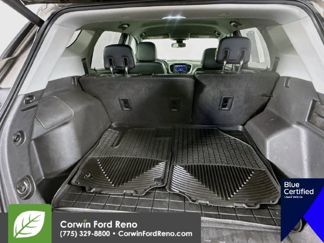 Used 2019 GMC Terrain SLT w/ Preferred Package AWD/4WD image 29
