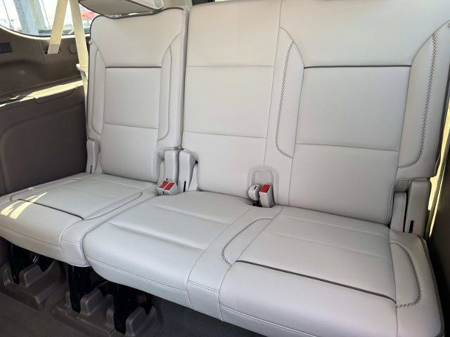 Used 2022 GMC Yukon XL Denali RWD image 16