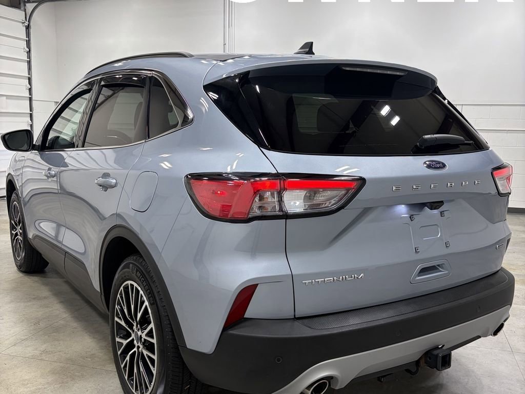 Certified 2022 Ford Escape Titanium w/ Class II Trailer Tow Package FWD image 31