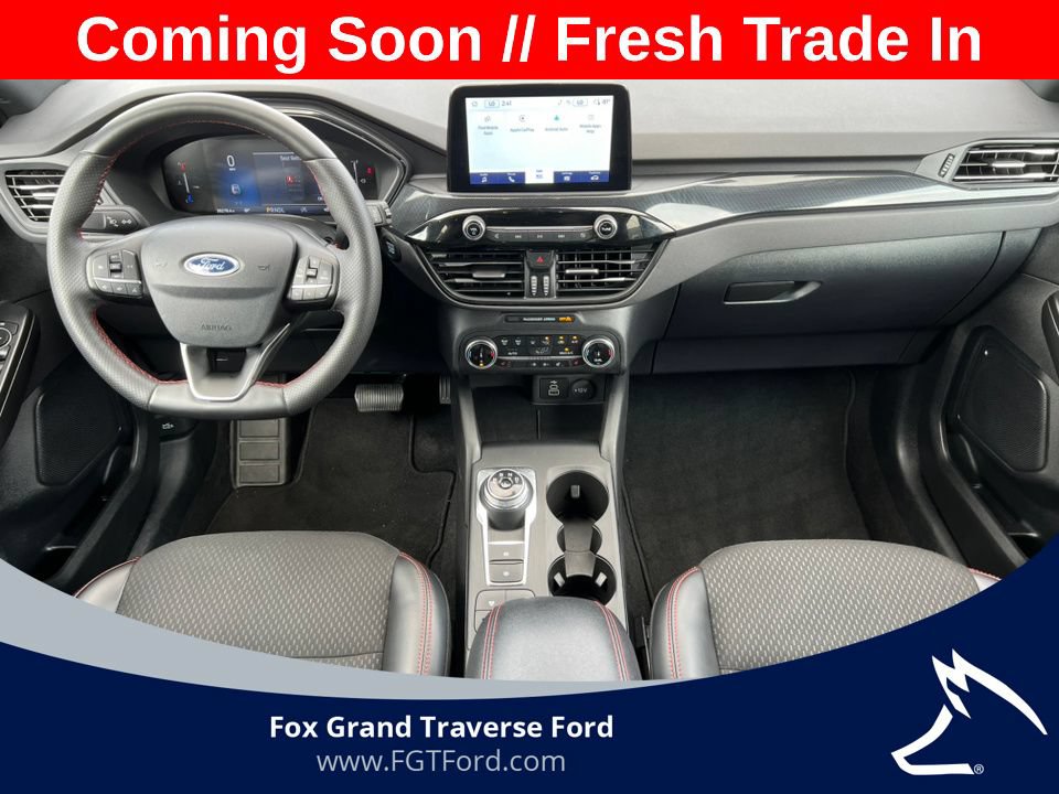 Certified 2025 Ford Escape ST-Line Select AWD/4WD image 3