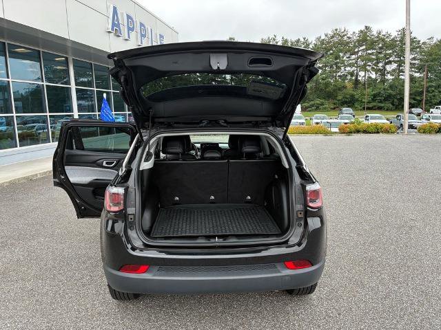 Used 2022 Jeep Compass Latitude w/ Sun and Sound Group image 32