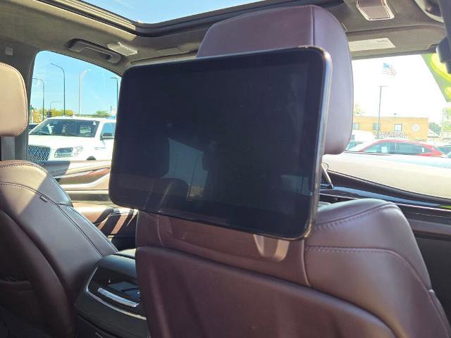 Used 2021 Cadillac Escalade Sport Platinum w/ LPO, ONYX Package image 13