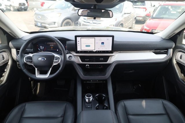 Certified 2025 Ford Explorer Active w/ Active Comfort Package AWD/4WD image 7