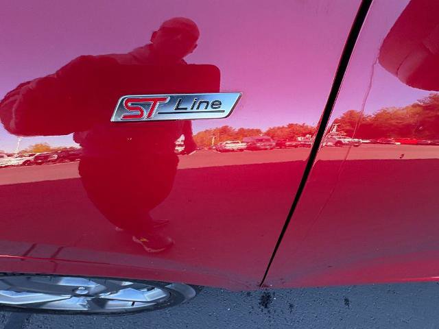 Certified 2023 Ford Escape ST-Line AWD/4WD image 9
