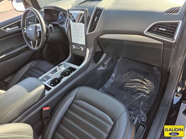 Certified 2024 Ford Edge SEL w/ Convenience Package AWD/4WD image 17