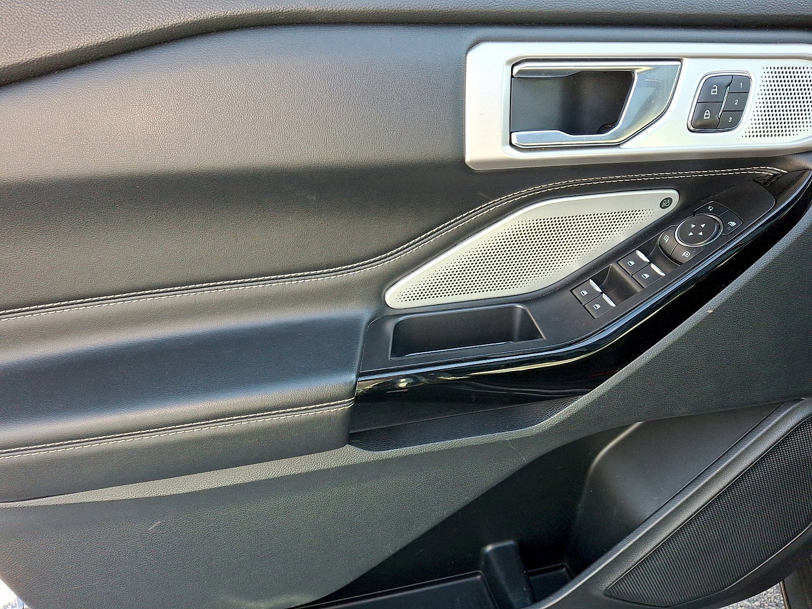 Certified 2021 Ford Explorer ST w/ Equipment Group 401A image 11