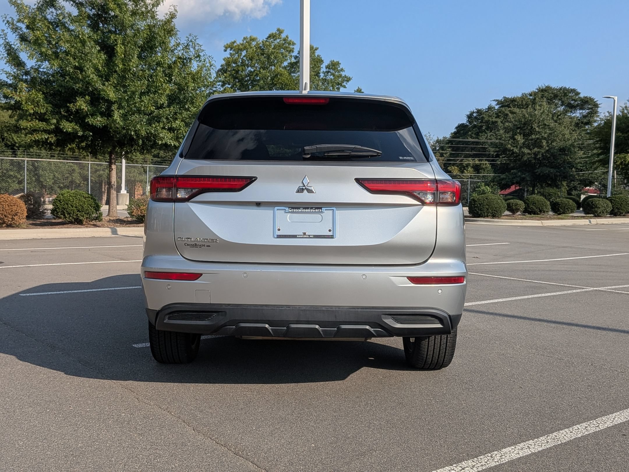 Used 2022 Mitsubishi Outlander ES AWD/4WD image 5