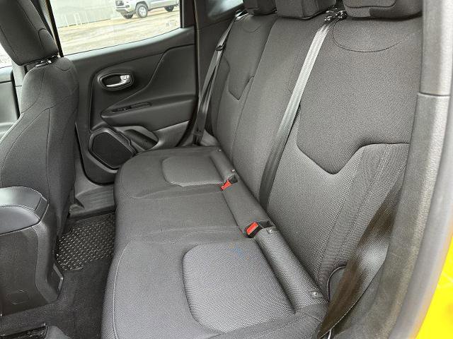 Used 2023 Jeep Renegade Latitude AWD/4WD image 14