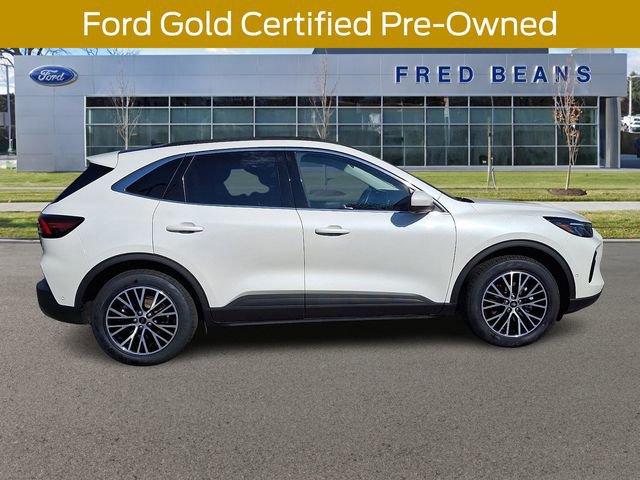Certified 2023 Ford Escape SE w/ PHEV Premium Package FWD image 10