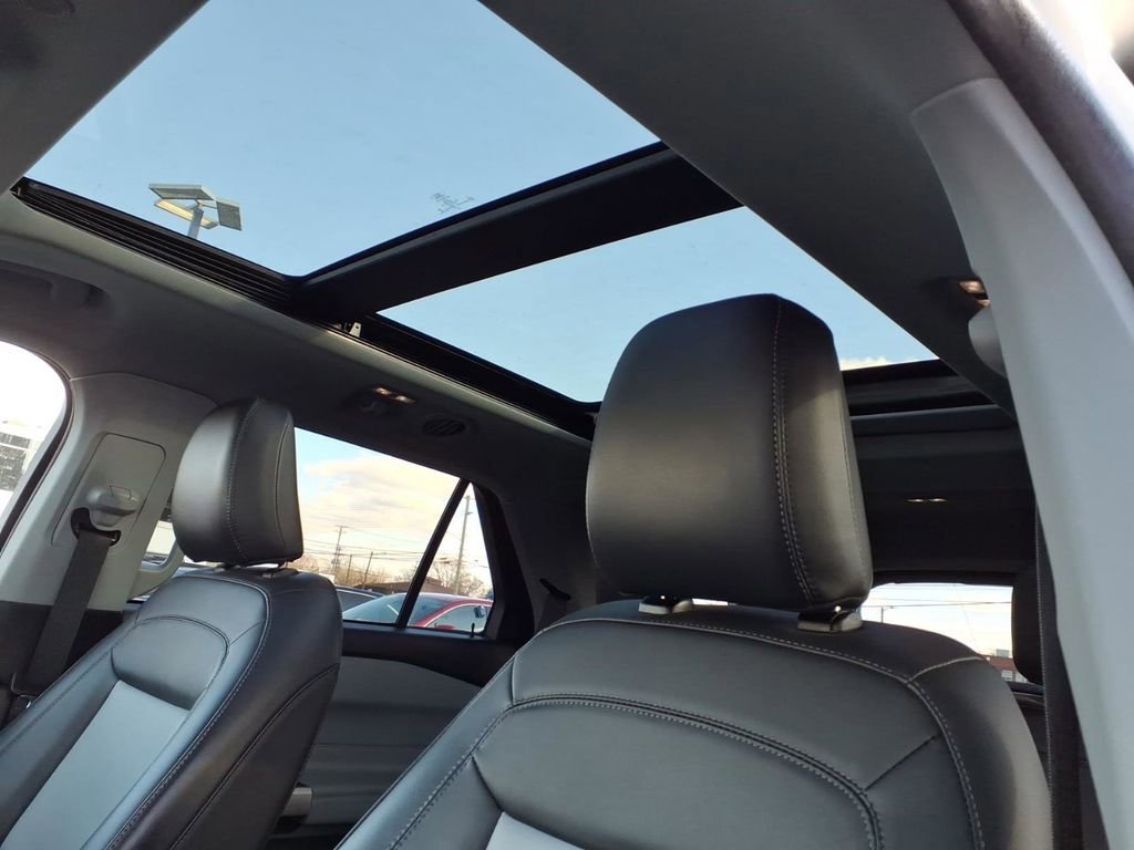 Certified 2023 Ford Explorer XLT w/ Equipment Group 202A image 17