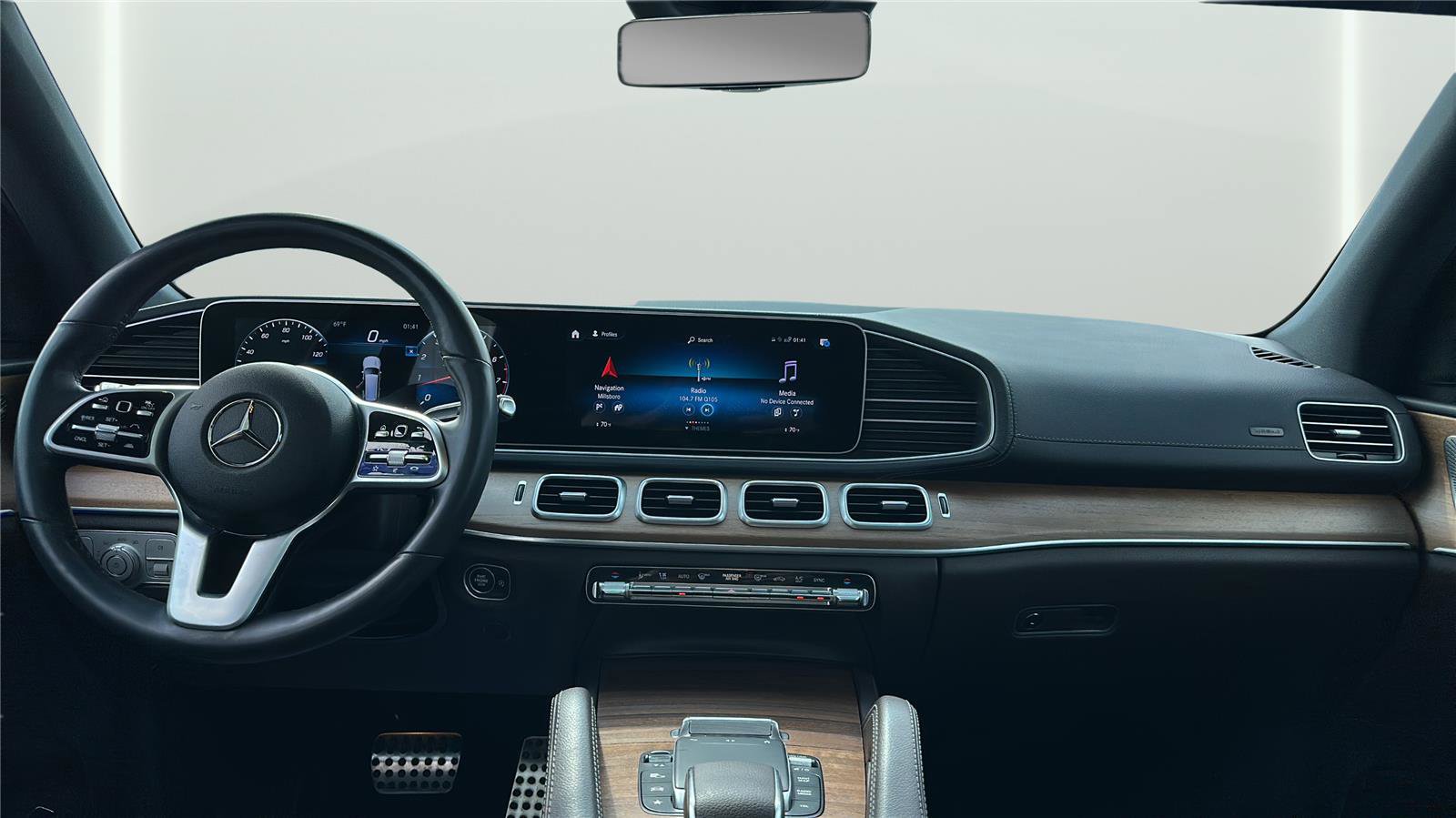 Used 2022 Mercedes-Benz GLS 450 4MATIC image 33