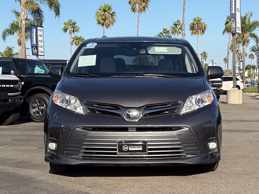 Used 2020 Toyota Sienna XLE FWD image 3