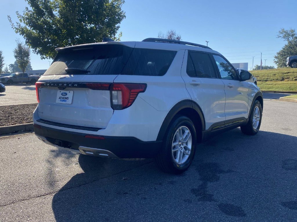 Certified 2026 Ford Explorer Active w/ Active Comfort Package RWD image 3