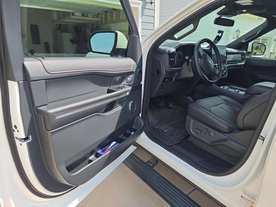 Certified 2023 Ford Expedition Limited AWD/4WD image 10