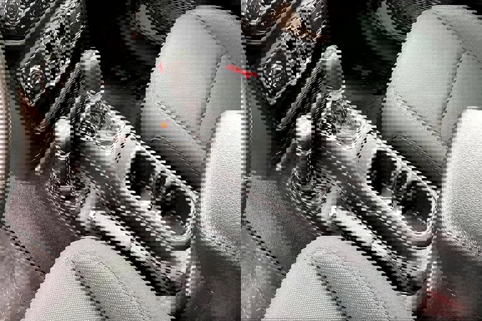 Used 2020 Jeep Gladiator Overland image 18