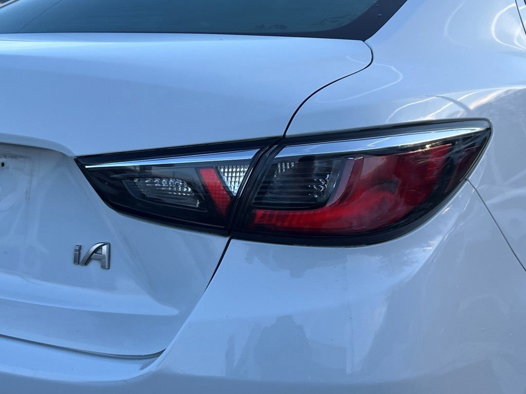 Used 2018 Toyota Yaris iA image 6