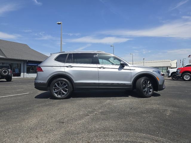 Used 2022 Volkswagen Tiguan SE AWD/4WD image 6