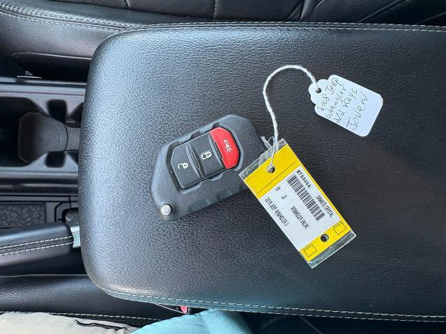 Used 2018 Jeep Wrangler Unlimited Sahara w/ Dual Top Group image 20