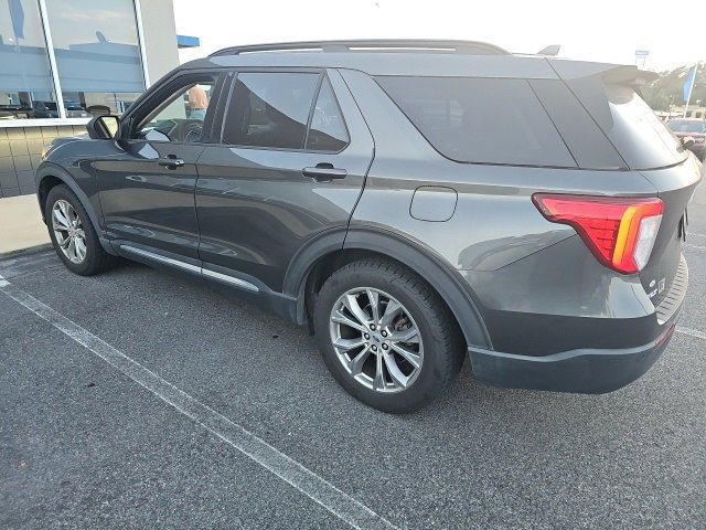 Certified 2020 Ford Explorer XLT w/ Equipment Group 202A image 2