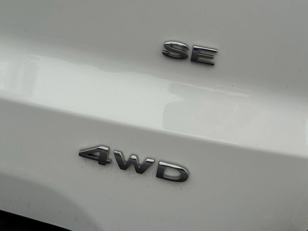 Certified 2022 Ford EcoSport SE w/ SE Appearance Package AWD/4WD image 41