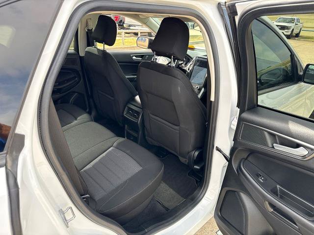 Certified 2022 Ford Edge SE w/ Black Appearance Package AWD/4WD image 13