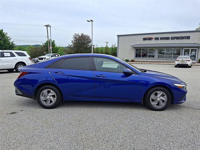 Used 2024 Hyundai Elantra SE FWD image 25