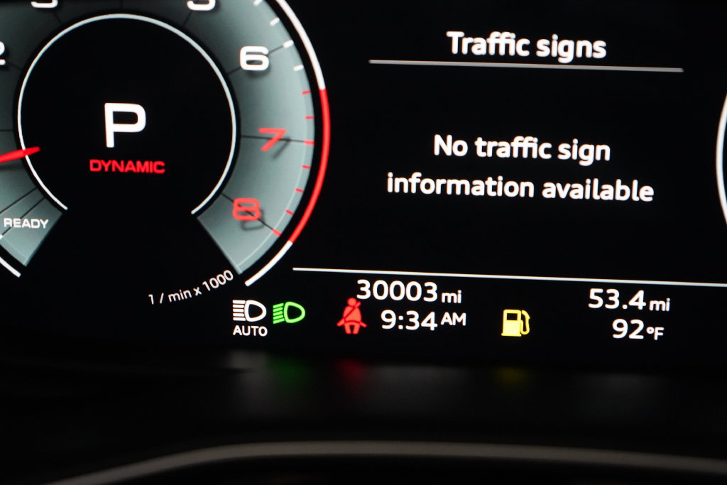 Used 2022 Audi Q8 Prestige w/ Prestige Package AWD/4WD image 37