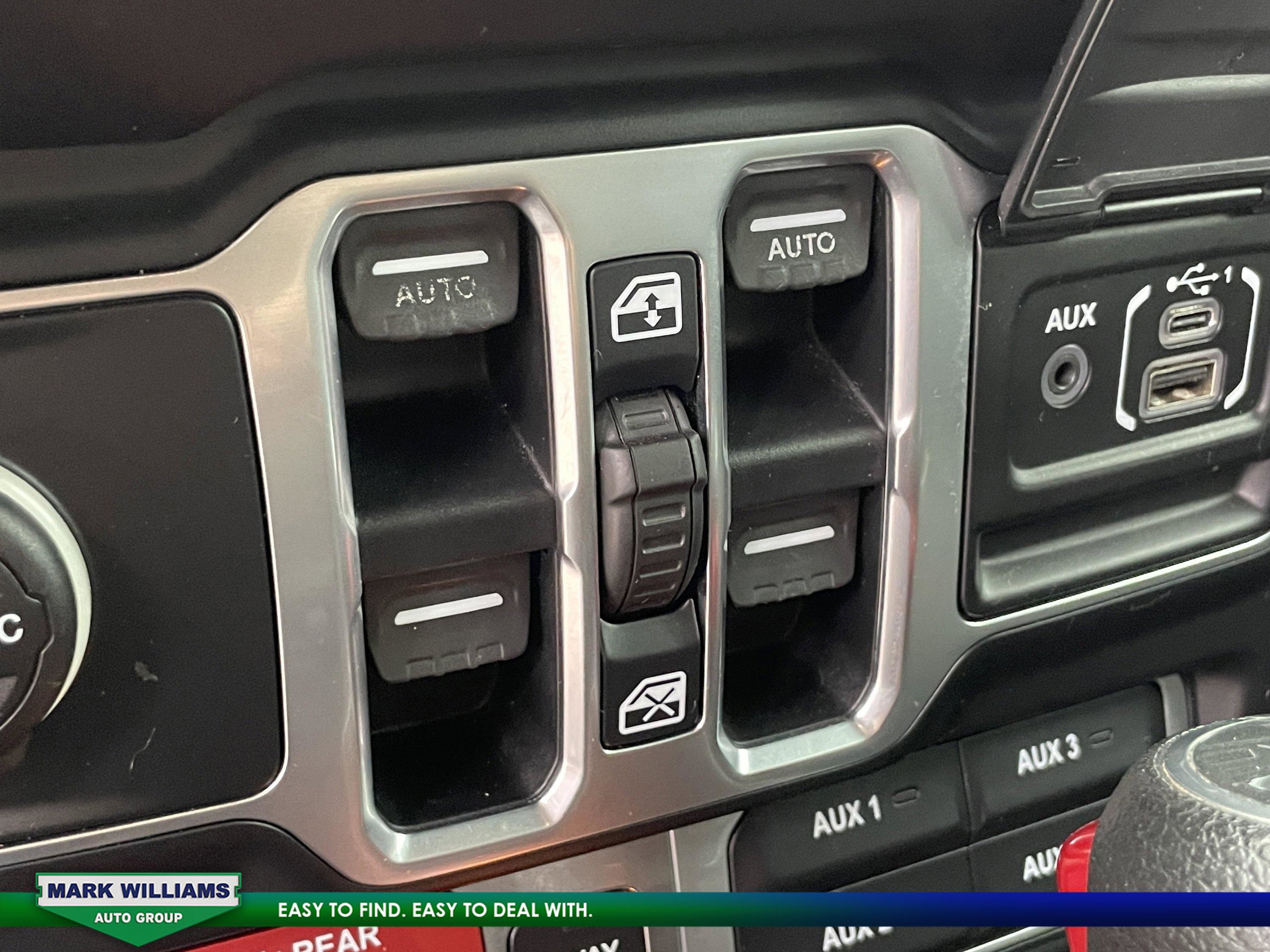 Used 2018 Jeep Wrangler Unlimited Rubicon image 12