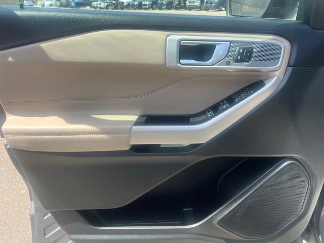 Certified 2023 Ford Explorer Limited w/ Equipment Group 301A AWD/4WD image 22