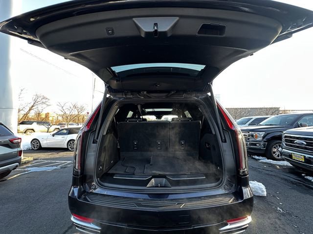 Used 2022 Cadillac Escalade Premium Luxury image 44