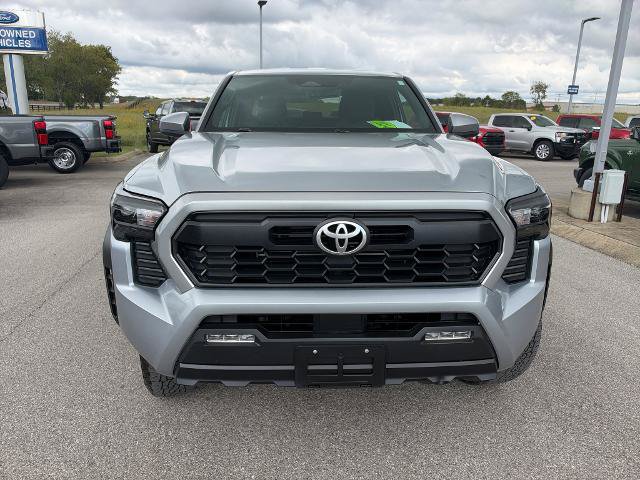 Used 2024 Toyota Tacoma TRD Off-Road AWD/4WD image 2