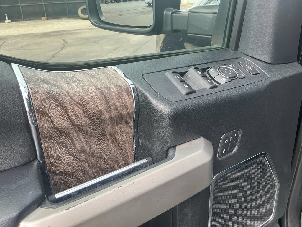 Certified 2019 Ford F250 Lariat w/ Lariat Value Package AWD/4WD image 16