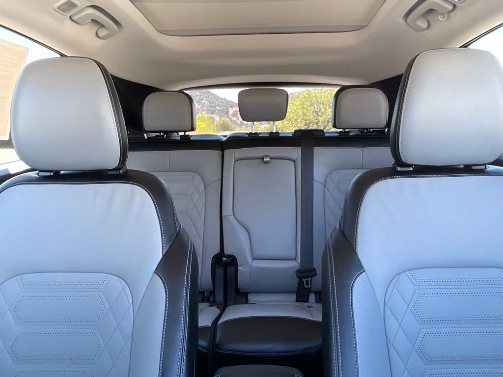 Certified 2024 Ford Escape SE w/ PHEV Premium Package FWD image 31