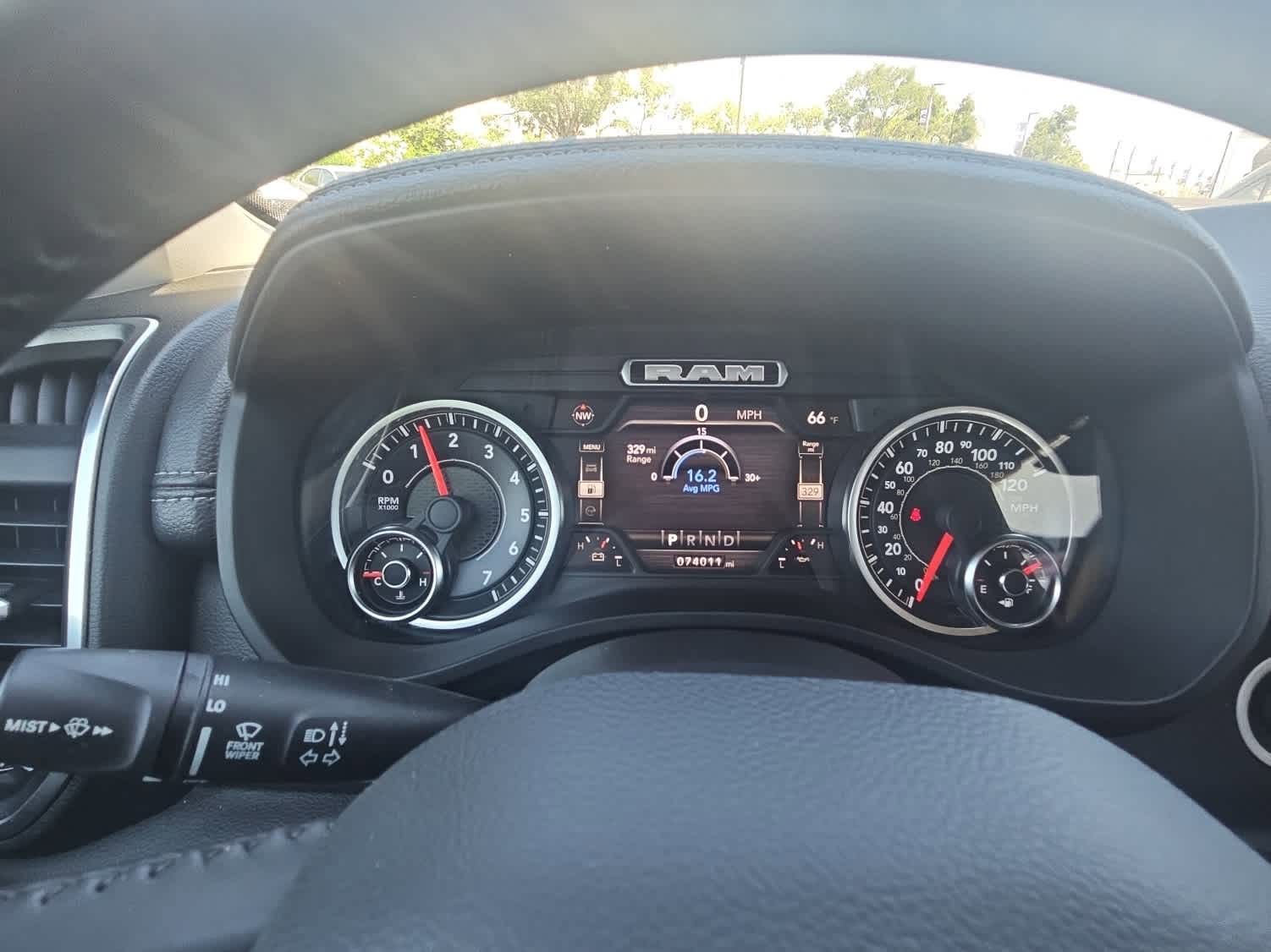 Used 2022 RAM 1500 Laramie AWD/4WD image 18