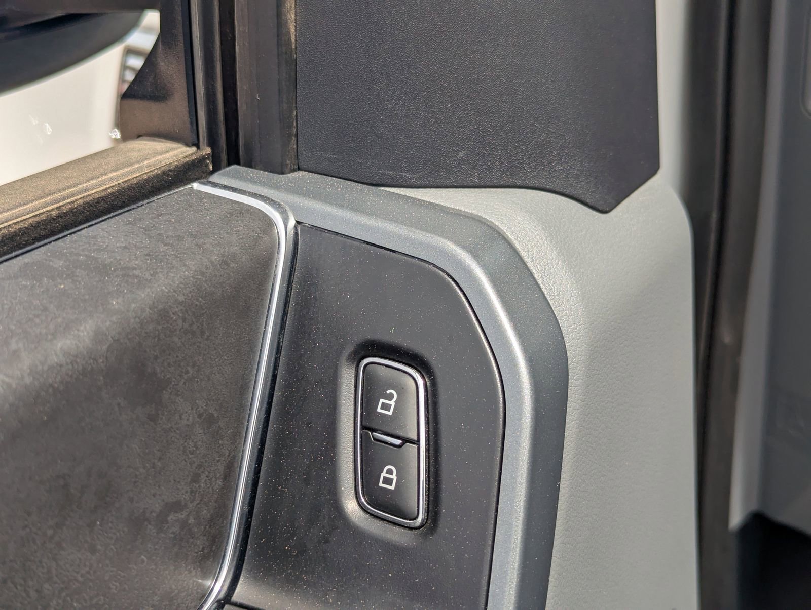 Certified 2024 Ford F150 XLT w/ Mobile Office Package AWD/4WD image 32