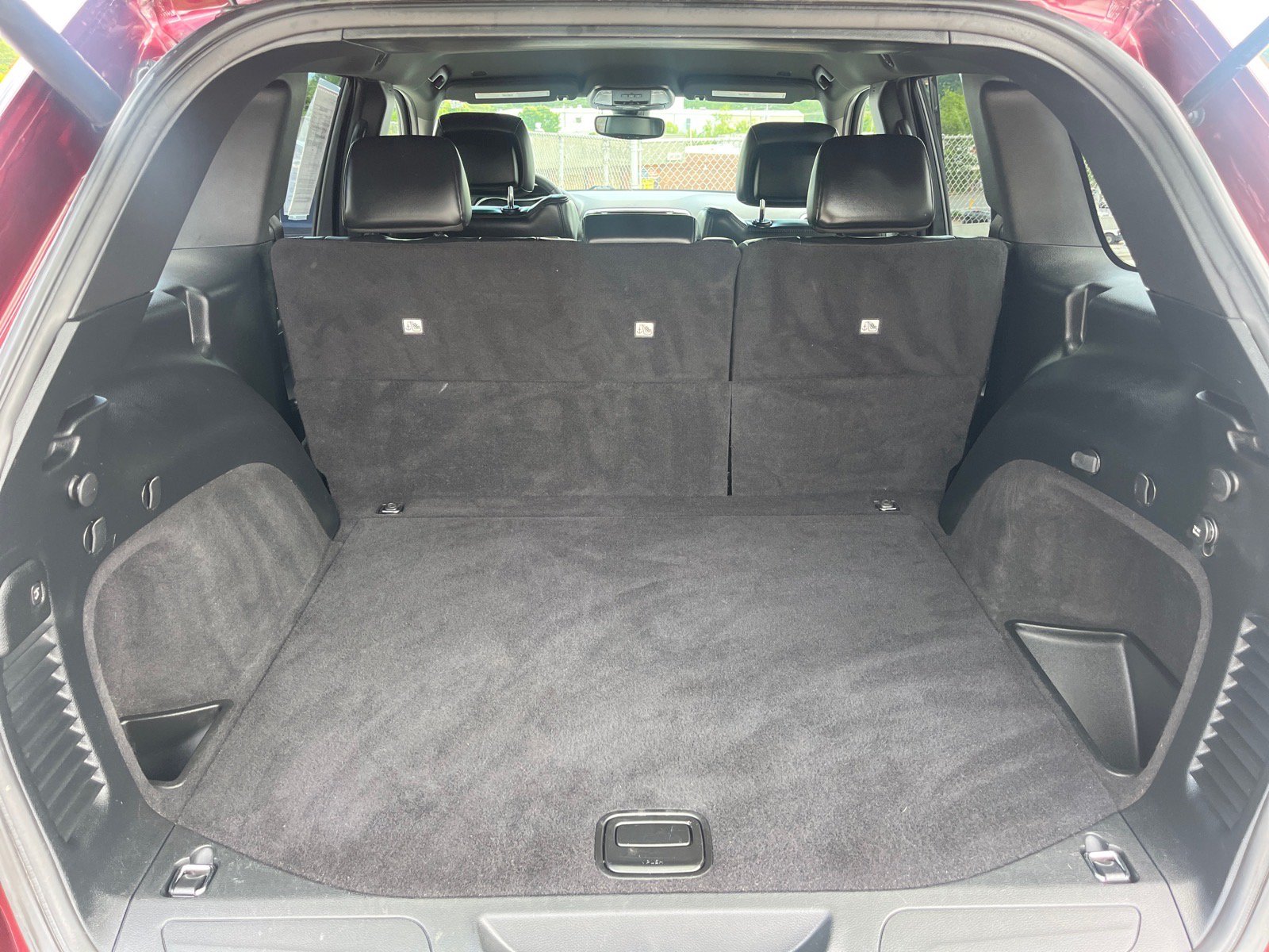 Used 2018 Jeep Grand Cherokee Altitude AWD/4WD image 20
