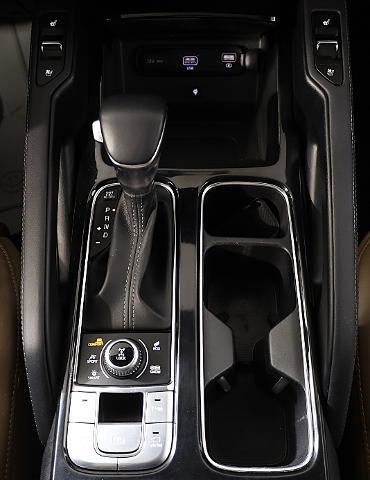 Used 2021 Kia Telluride SX w/ SX Prestige Package image 19