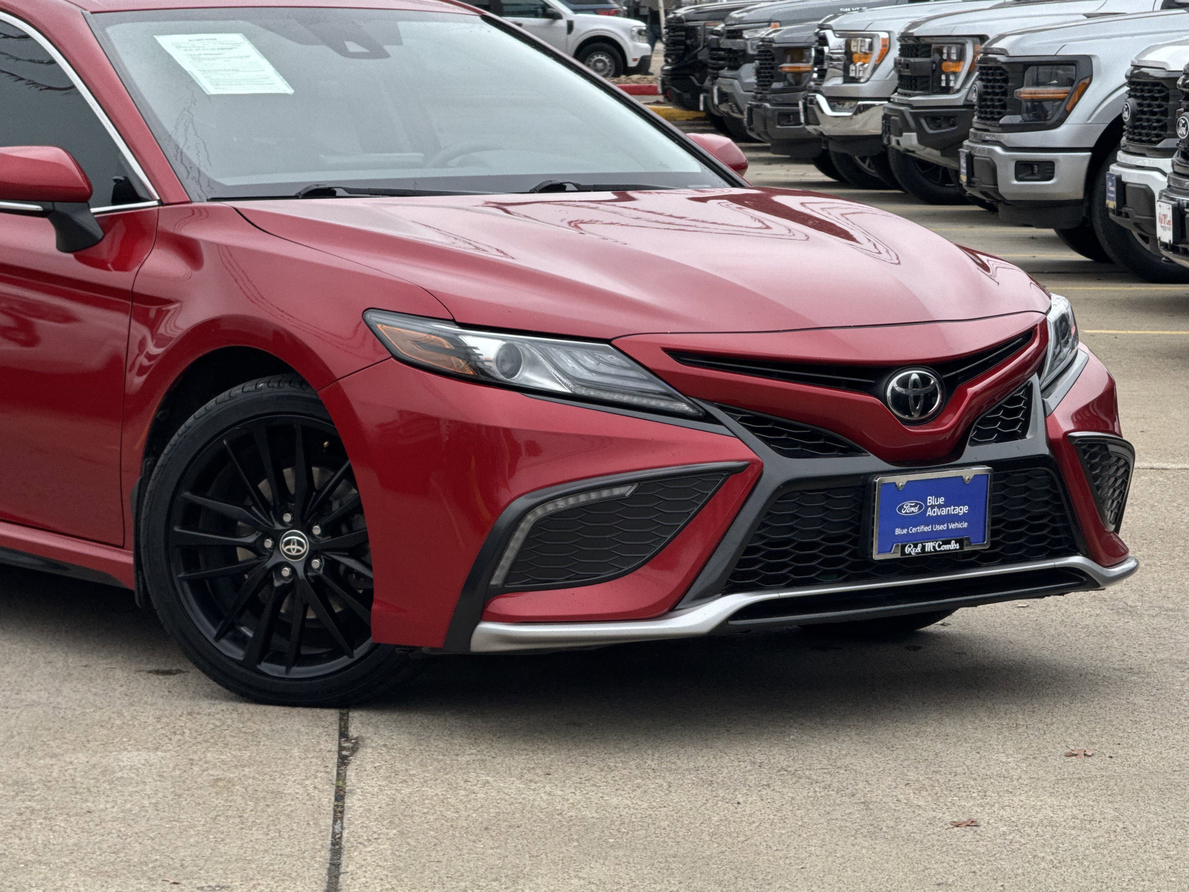 Used 2022 Toyota Camry XSE image 2