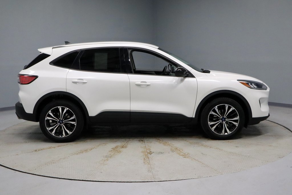 Certified 2022 Ford Escape SE w/ SE Sport Appearance Package image 6